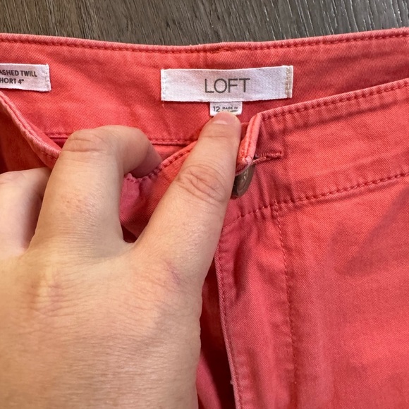 Loft The Washed Twill Short 4” - Picture 2 of 6